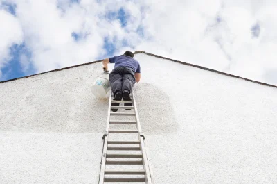 Peinture extérieure à Estoublon — façades et ravalement